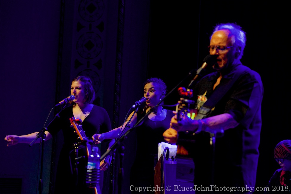 Jesse Colin Young, Aladdin Theater, photo by John Alcala
