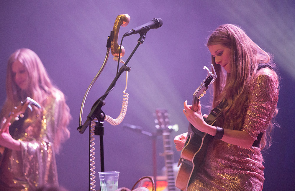 Shook Twins, Aladdin Theater, photo by Joe Duquette