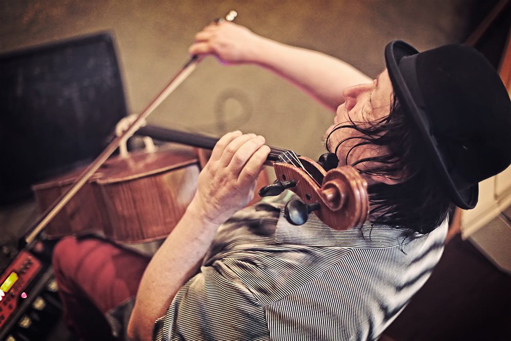 Cellotronik, Holocene, Vortex Music Magazine, photo by Autumn Andel