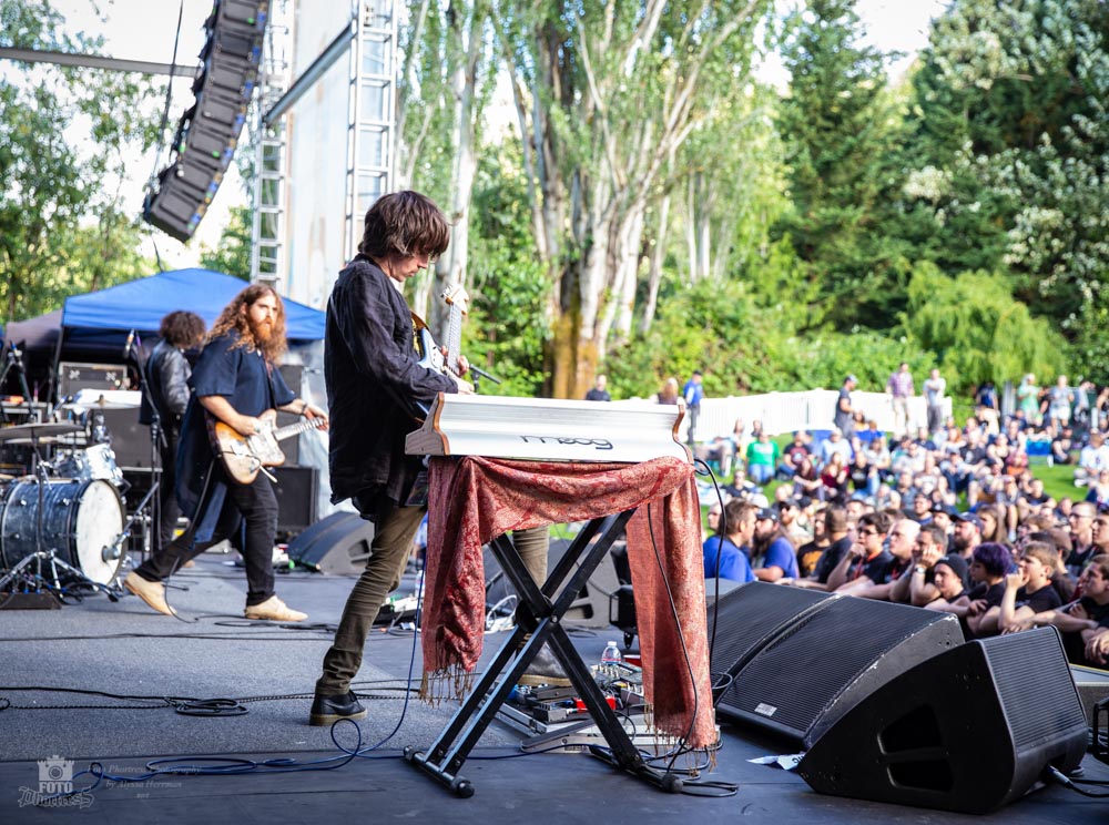 JJUUJJUU, Edgefield Amphitheater, photo by Alyssa Herrman