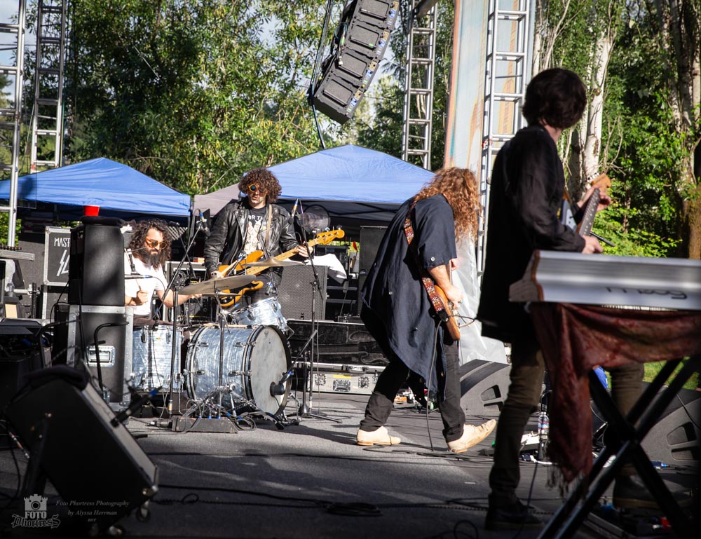 JJUUJJUU, Edgefield Amphitheater, photo by Alyssa Herrman