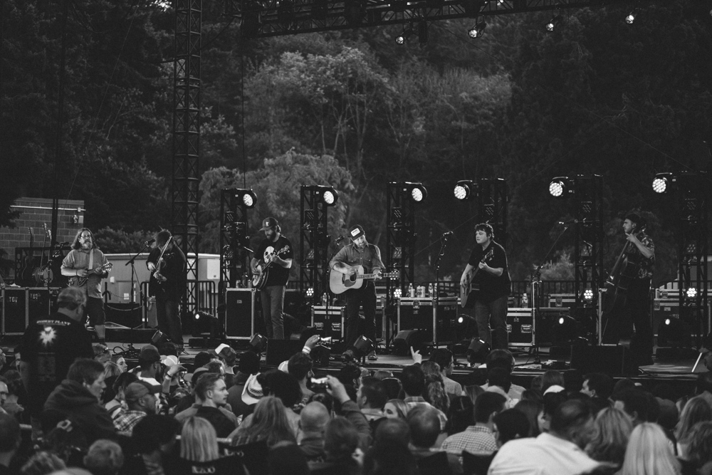 Trampled By Turtles, Oregon Zoo Amphitheatre, photo by Daniel Stindt
