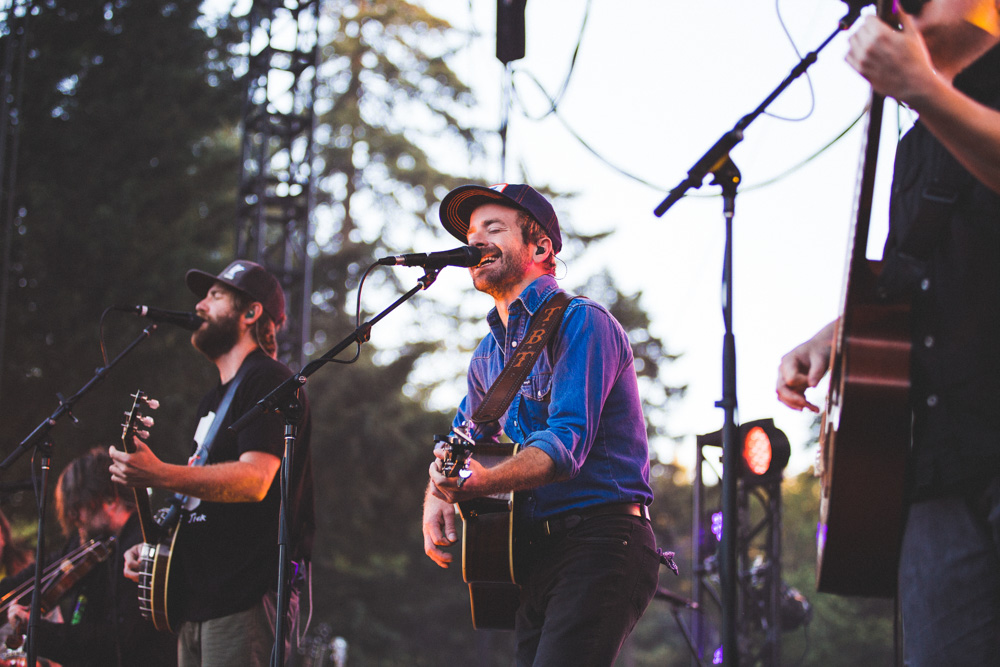 Trampled By Turtles, Oregon Zoo Amphitheatre, photo by Daniel Stindt