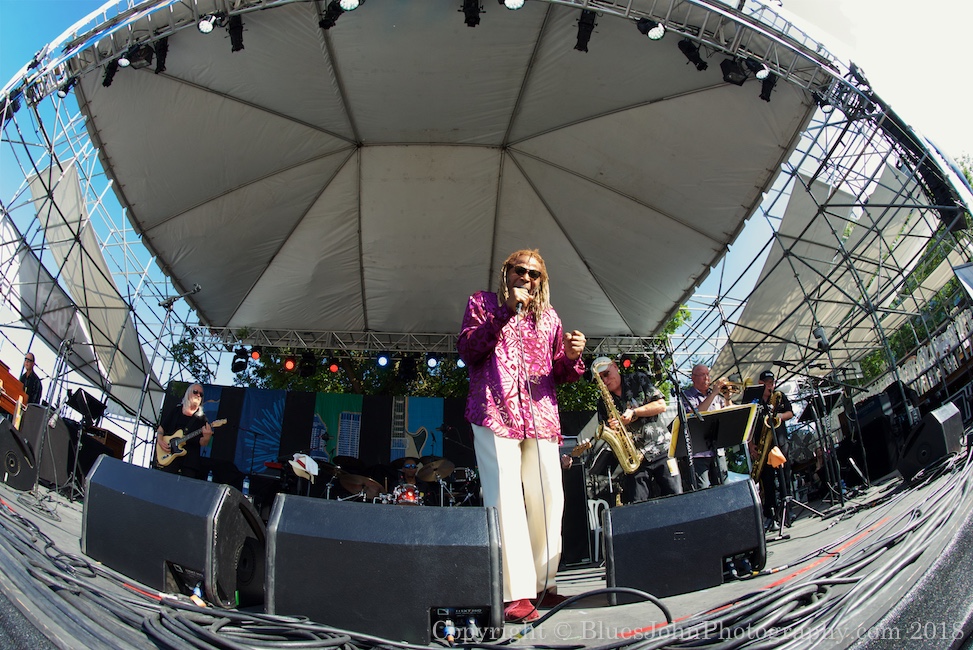 Waterfront Blues Festival, Tom McCall Waterfront Park, photo by John Alcala