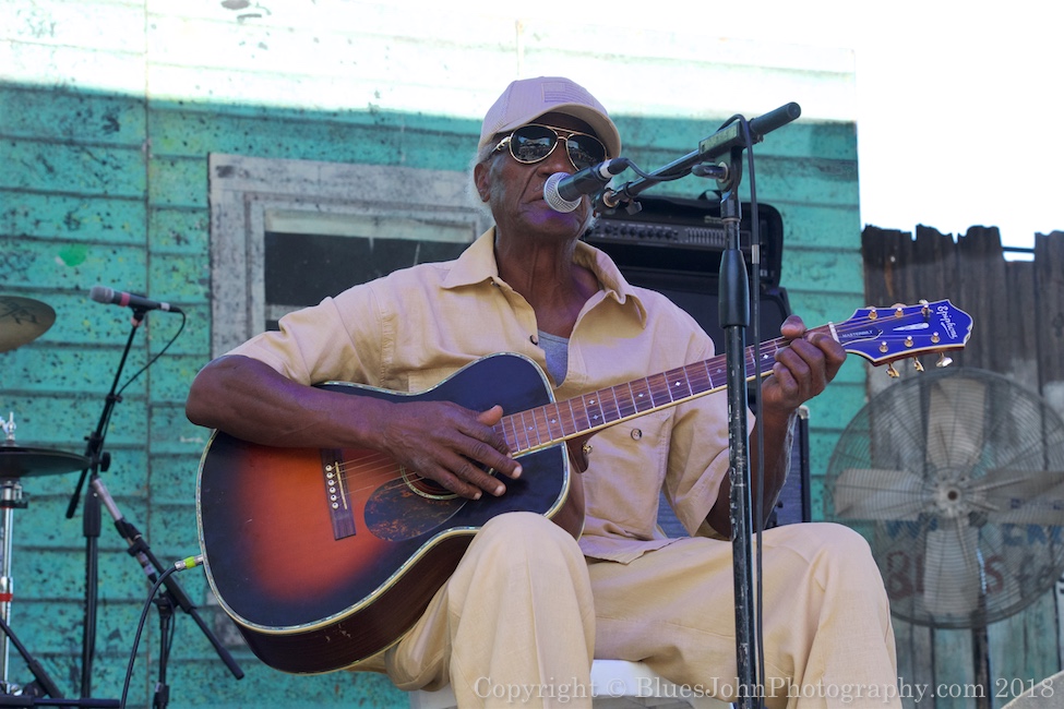 Waterfront Blues Festival, Tom McCall Waterfront Park, photo by John Alcala
