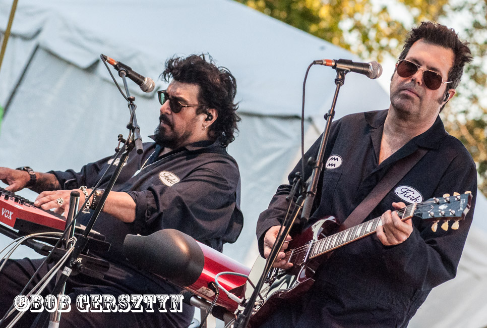 The Boxmasters, Riverfront Park, photo by Bob Gersztyn