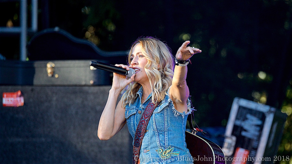 Sheryl Crow, Edgefield Amphitheater, photo by John Alcala