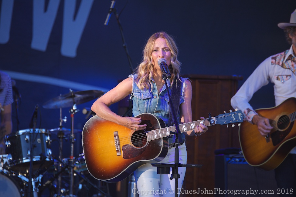 Sheryl Crow, Edgefield Amphitheater, photo by John Alcala