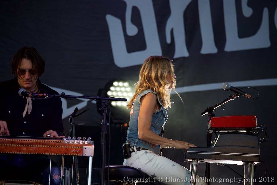 Sheryl Crow, Edgefield Amphitheater, photo by John Alcala