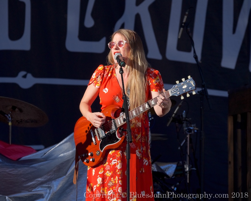 Caitlyn Smith, Edgefield Amphitheater, photo by John Alcala