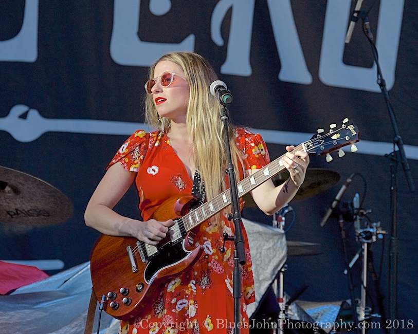 Caitlyn Smith, Edgefield Amphitheater, photo by John Alcala