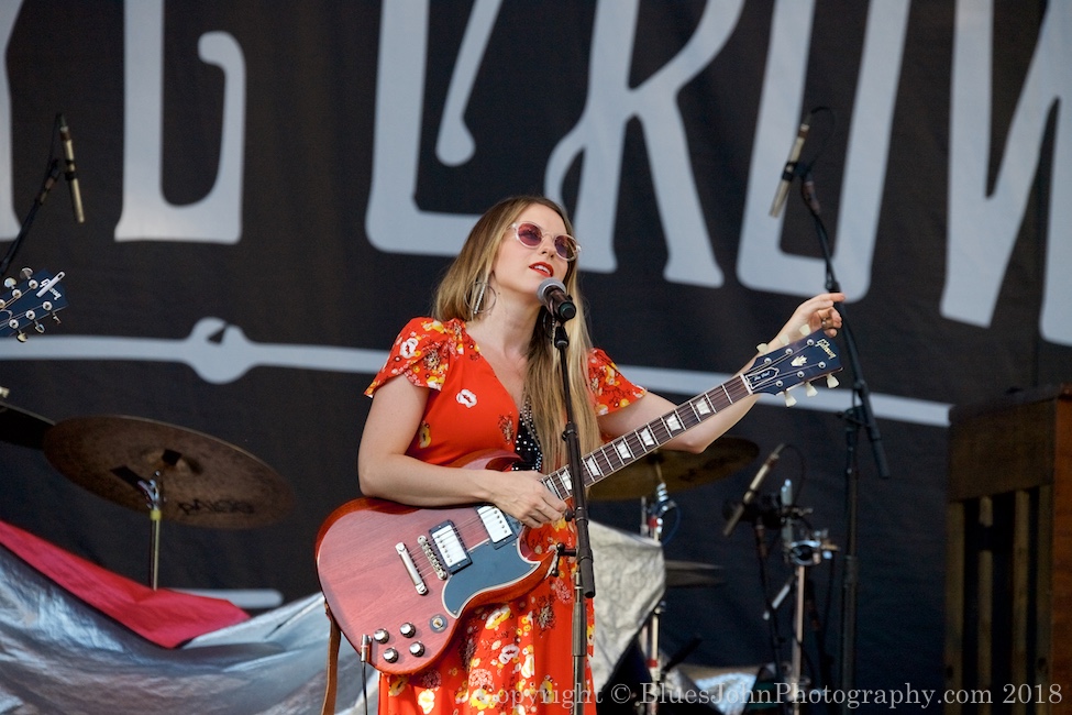 Caitlyn Smith, Edgefield Amphitheater, photo by John Alcala