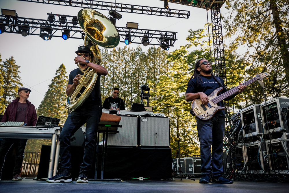 The Roots, Oregon Zoo Amphitheatre, photo by Tojo Andrianarivo