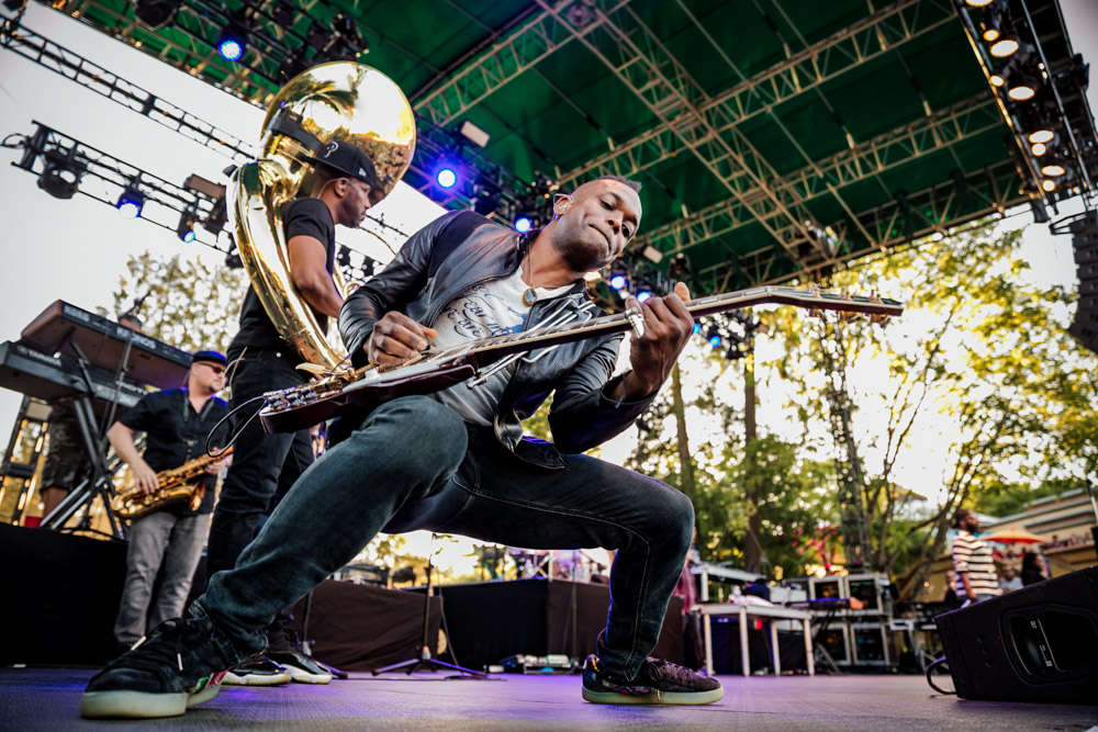 The Roots, Oregon Zoo Amphitheatre, photo by Tojo Andrianarivo