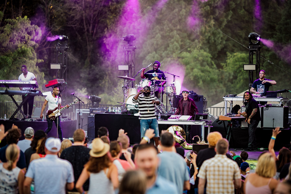 The Roots, Oregon Zoo Amphitheatre, photo by Tojo Andrianarivo