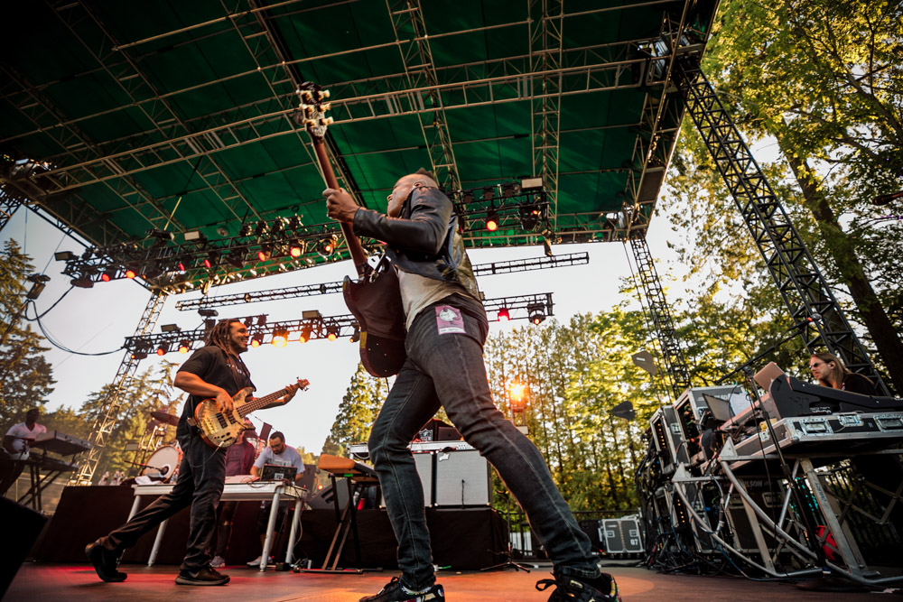 The Roots, Oregon Zoo Amphitheatre, photo by Tojo Andrianarivo