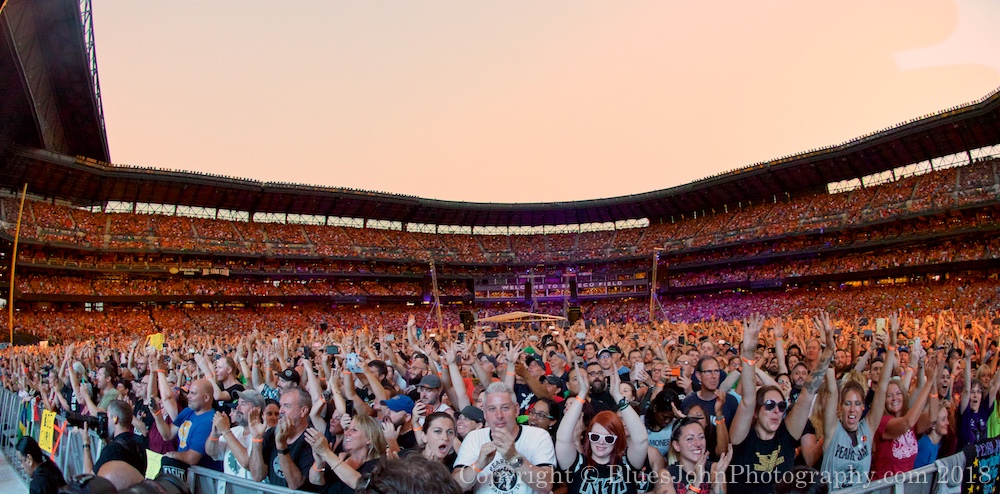 Pearl Jam, Safeco Field, photo by John Alcala