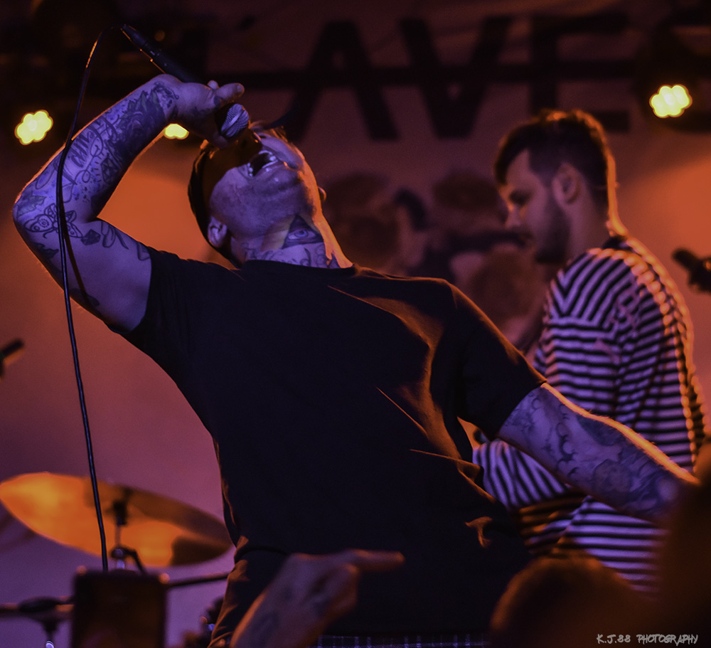 Slaves, Dante's, photo by Kevin Pettigrew