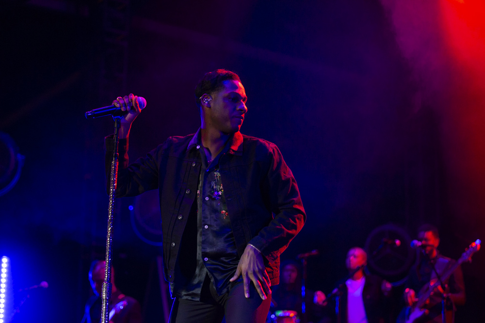 Leon Bridges, Edgefield Amphitheater, photo by Dune Stewart