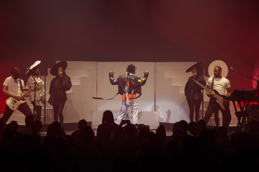 Miguel, Arlene Schnitzer Concert Hall, photo by Jensen Ocampo