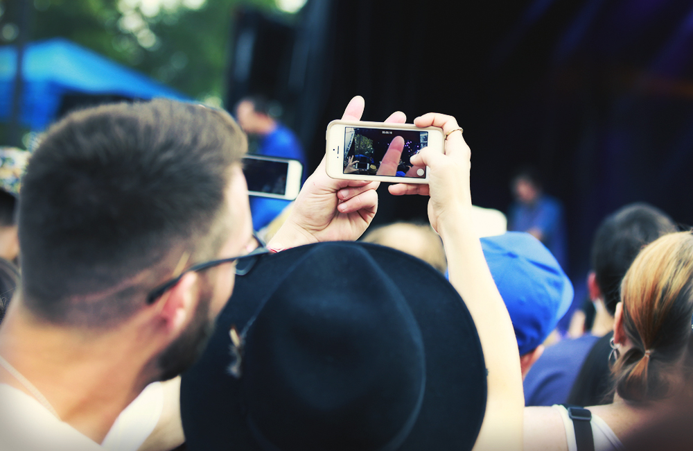 Future Islands, MusicfestNW, Tom McCall Waterfront Park, photo by Autumn Andel