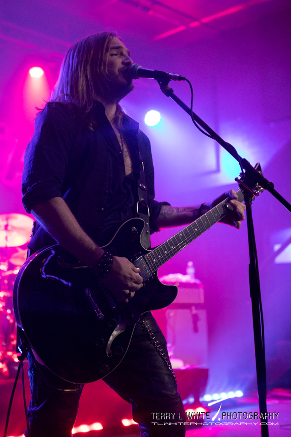 Adelitas Way, Hawthorne Theatre, photo by Terry White