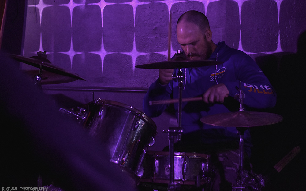 Proven, Eastside Bar and Grill, photo by Kevin Pettigrew