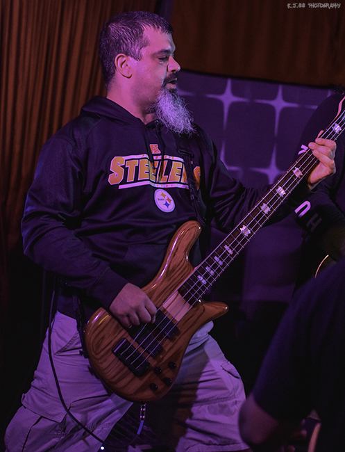 Proven, Eastside Bar and Grill, photo by Kevin Pettigrew