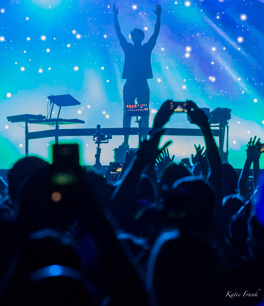 Petit Biscuit, Roseland Theater, photo by Katie Roggemann