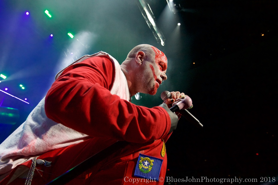 Five Finger Death Punch, Veterans Memorial Coliseum, photo by John Alcala