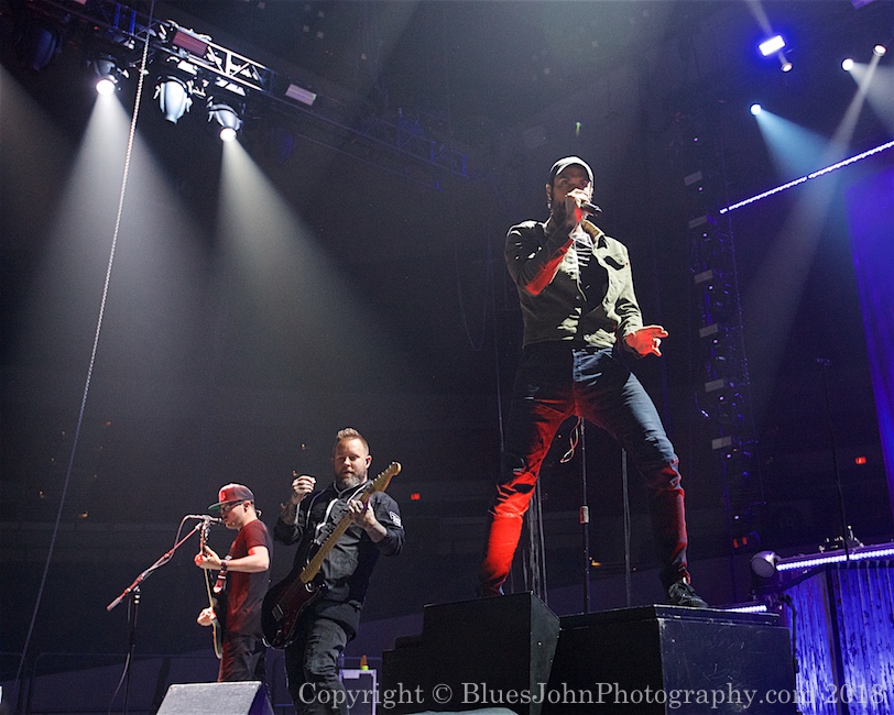 Breaking Benjamin, Veterans Memorial Coliseum, photo by John Alcala