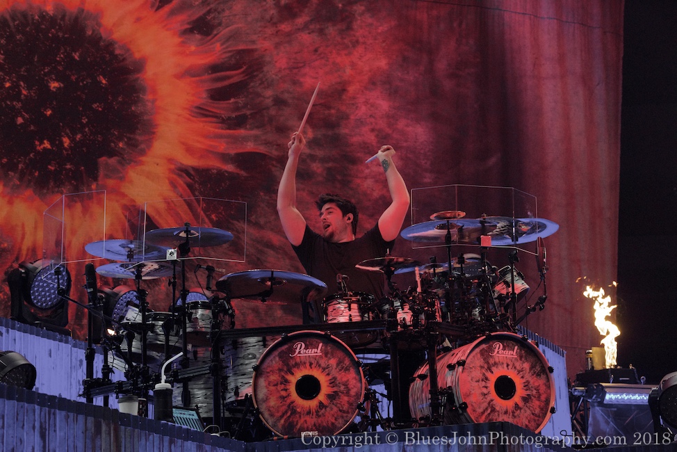Breaking Benjamin, Veterans Memorial Coliseum, photo by John Alcala