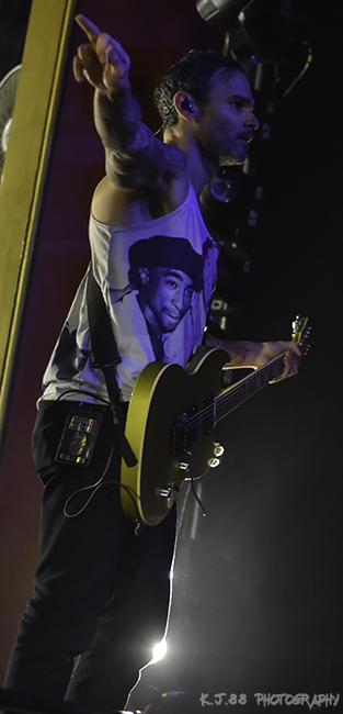 Atreyu, Hawthorne Theatre, photo by Kevin Pettigrew