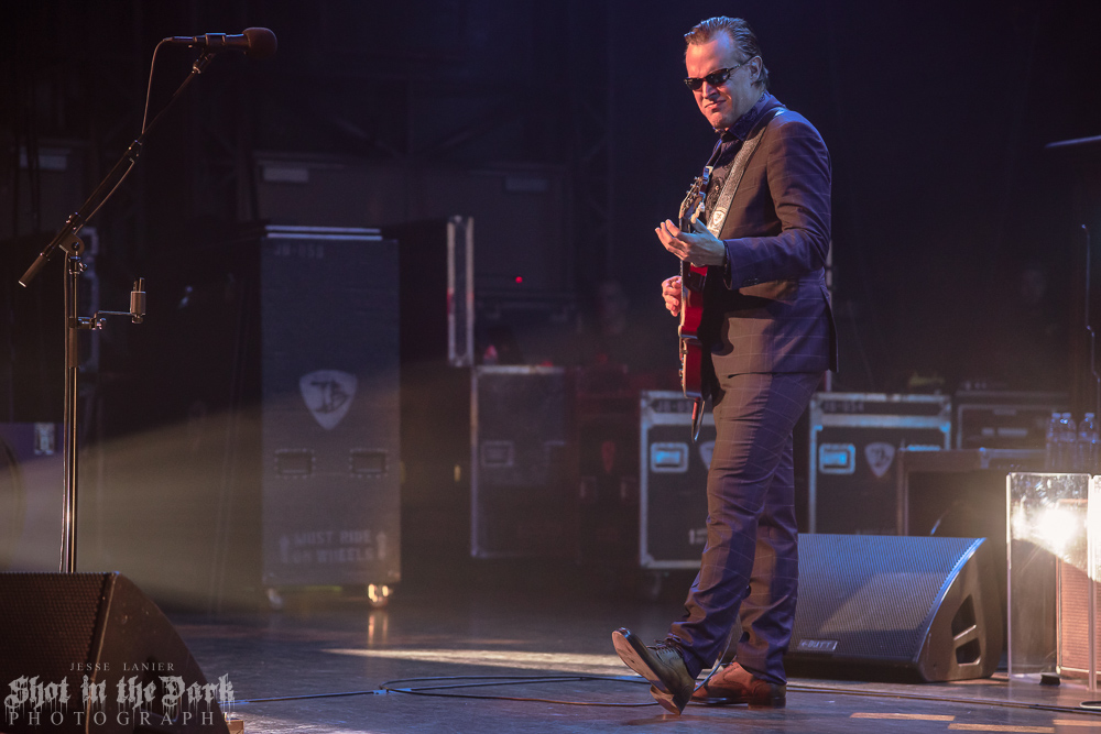 Joe Bonamassa, Arlene Schnitzer Concert Hall, photo by Jesse Lanier