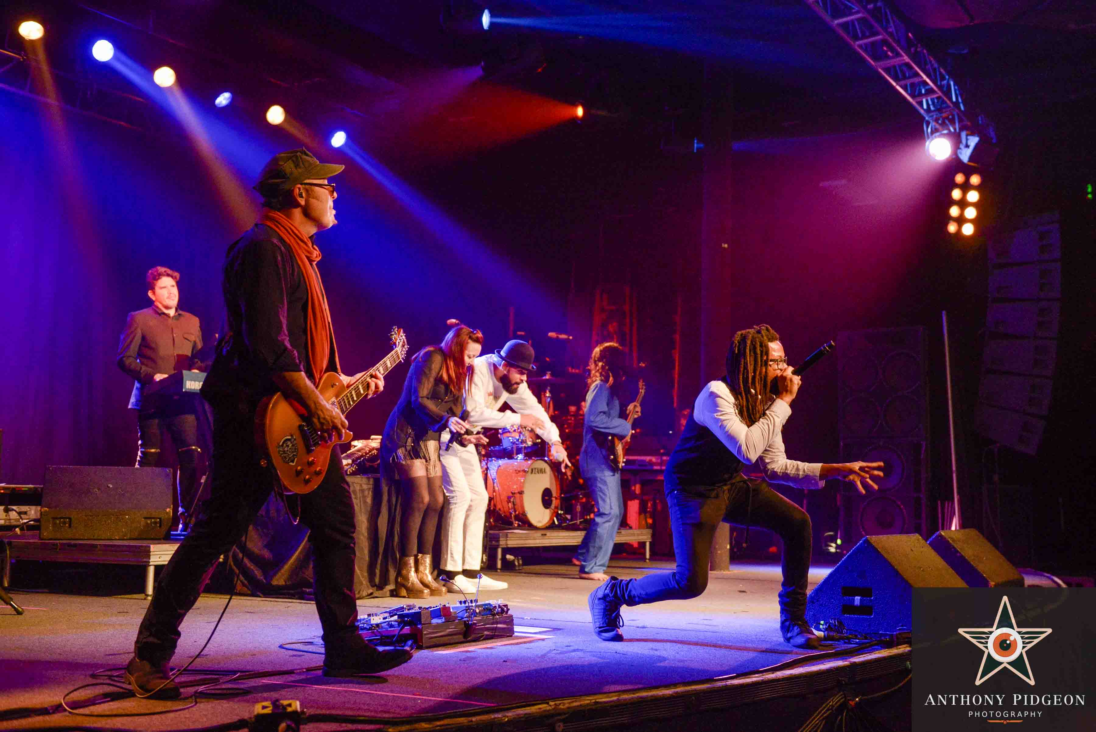 Thievery Corporation, Roseland Theater, photo by Anthony Pidgeon