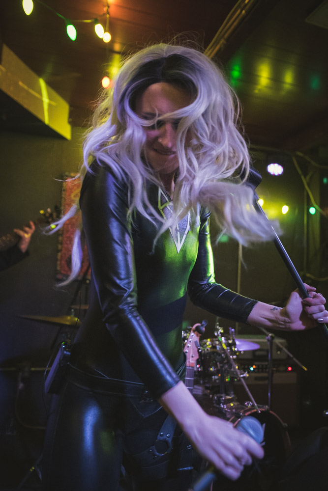 Sarah Wild, Starday Tavern, photo by Joe Bitters