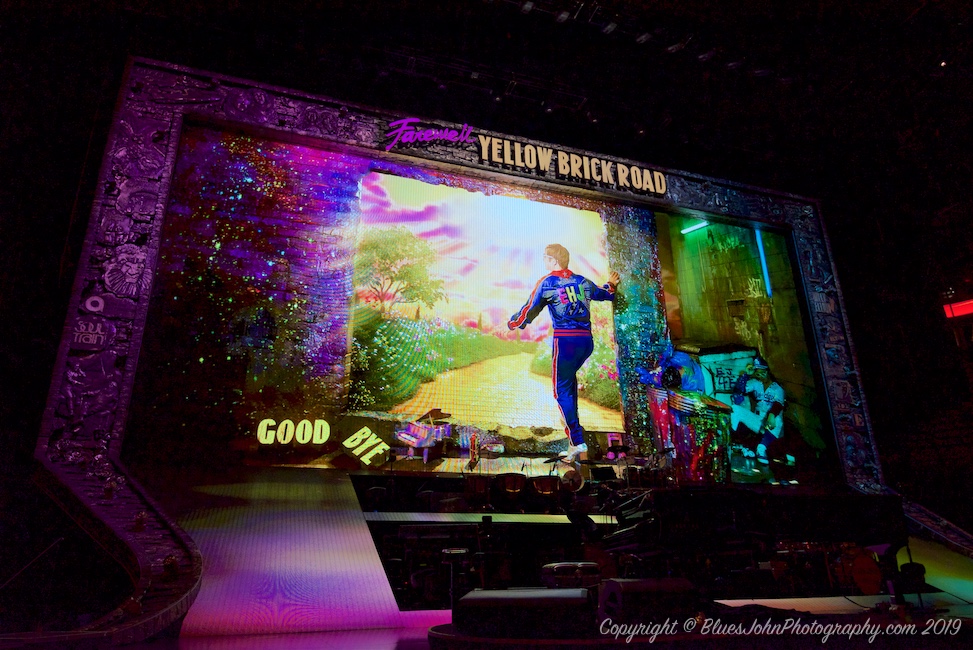 Elton John, Moda Center, photo by John Alcala