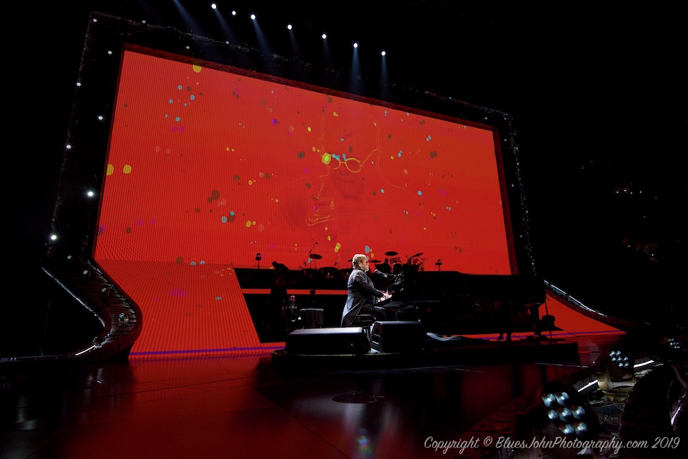 Elton John, Moda Center, photo by John Alcala