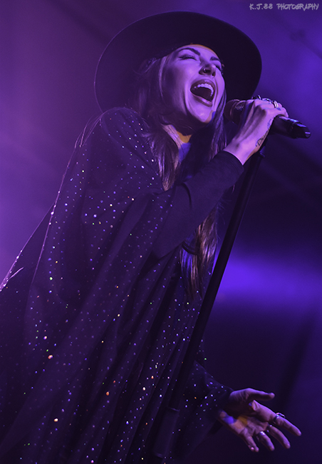 Dorothy, Hawthorne Theatre, photo by Kevin Pettigrew