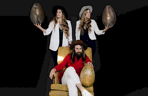 Shook Twins, photo by Jessie McCall