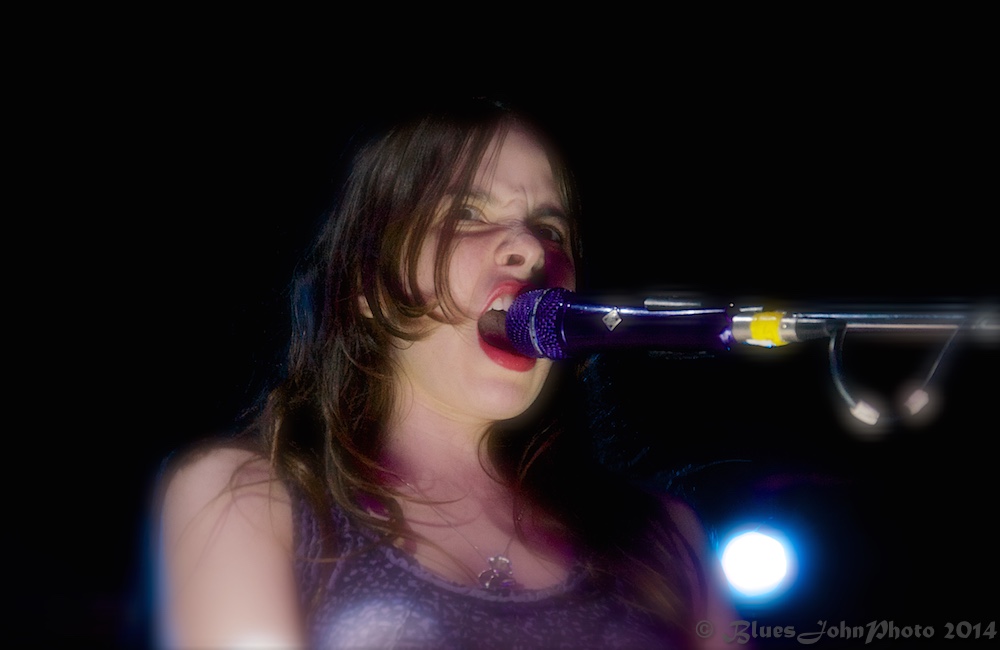 Le Butcherettes, Roseland Theater, photo by John Alcala