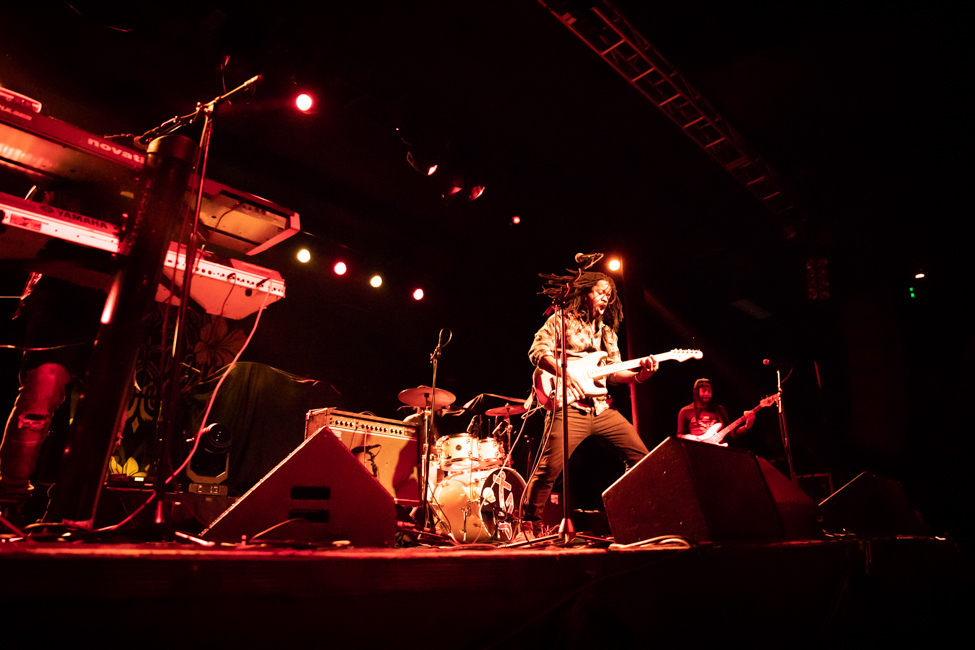 EarthKry, Roseland Theater, photo by Sal Barragan