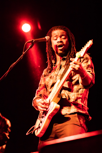 EarthKry, Roseland Theater, photo by Sal Barragan