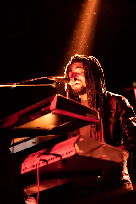 EarthKry, Roseland Theater, photo by Sal Barragan