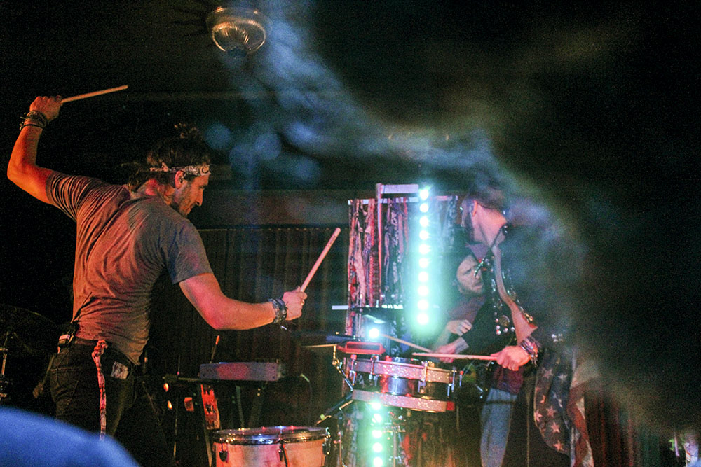 Magic Giant, Lola's Room, photo by Emma Davis