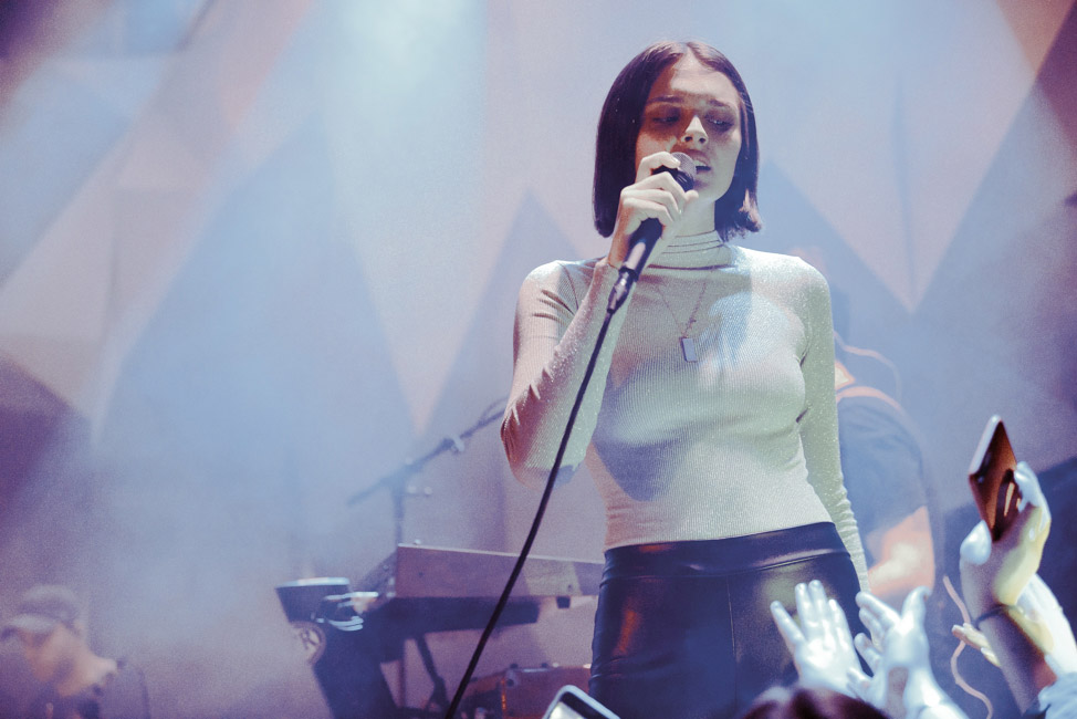 Charlotte Lawrence, Holocene, photo by Ignacio Quintana