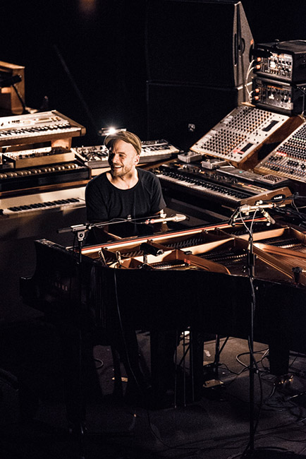 Nils Frahm, Roseland Theater, photo by Ignacio Quintana