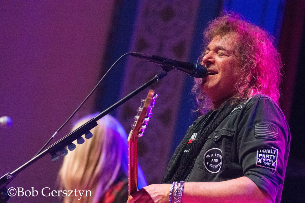 Y&T, Aladdin Theater, photo by Bob Gersztyn