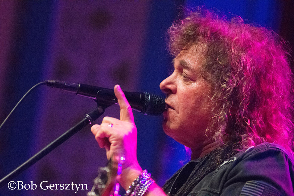 Y&T, Aladdin Theater, photo by Bob Gersztyn