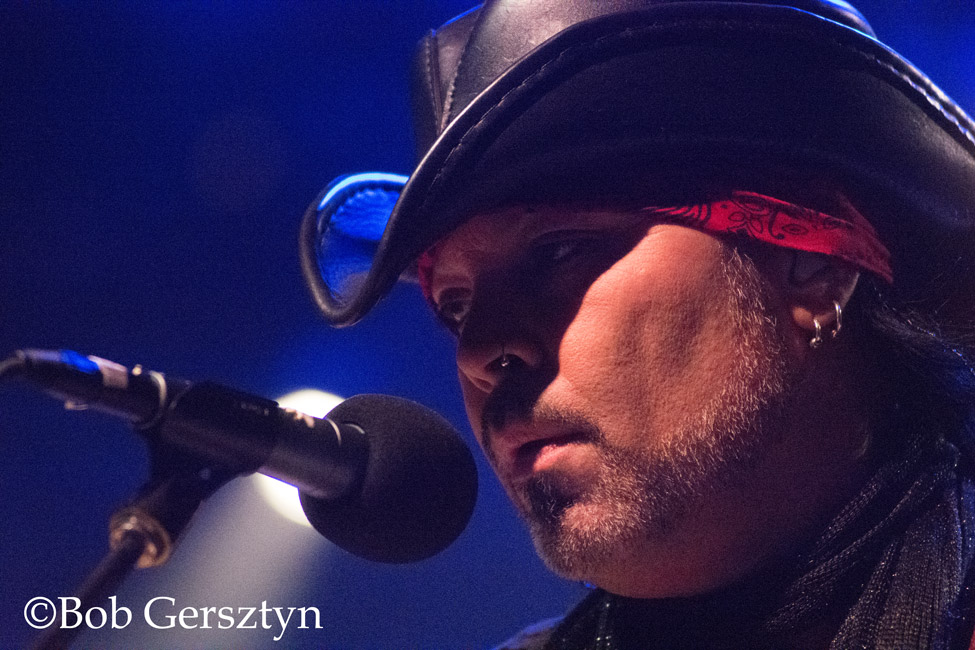 Y&T, Aladdin Theater, photo by Bob Gersztyn